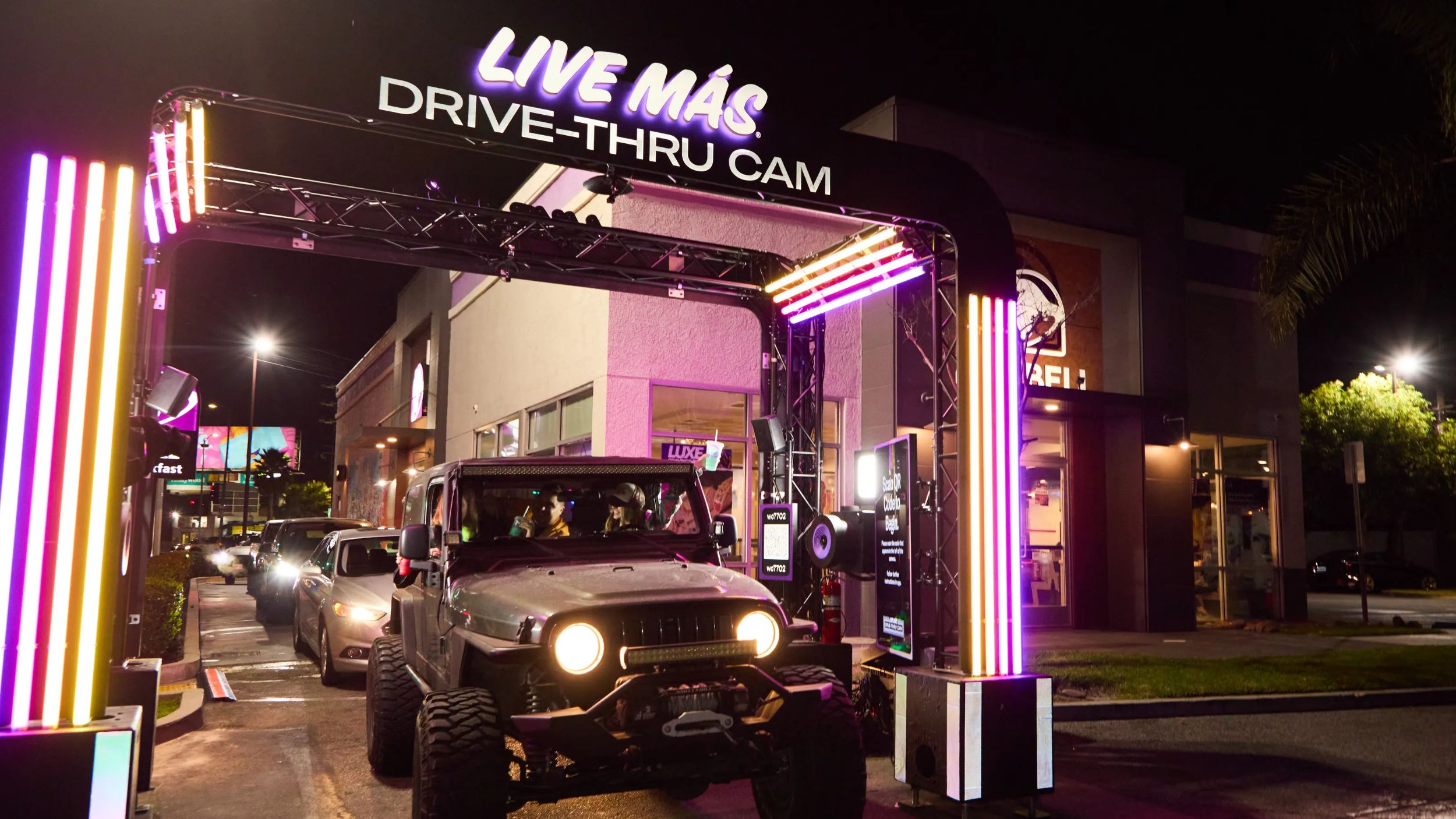 The Live Más Drive-Thru Cam